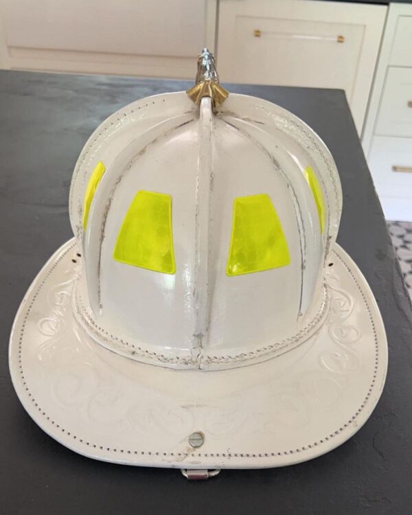 2017 Cairns N6A Fire Helmet