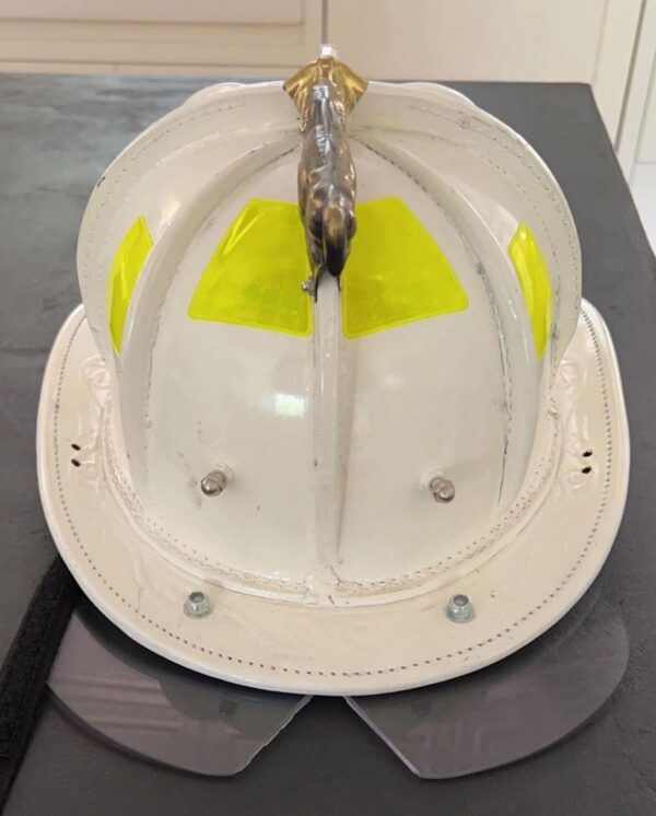 2017 Cairns N6A Fire Helmet - Image 5