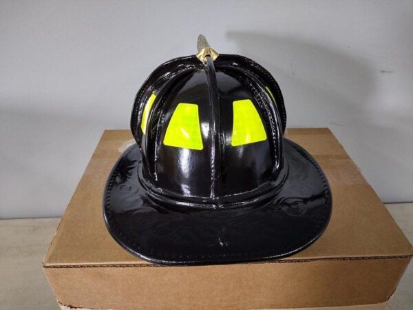 2023 Cairns N6A Fire Helmet - Image 2