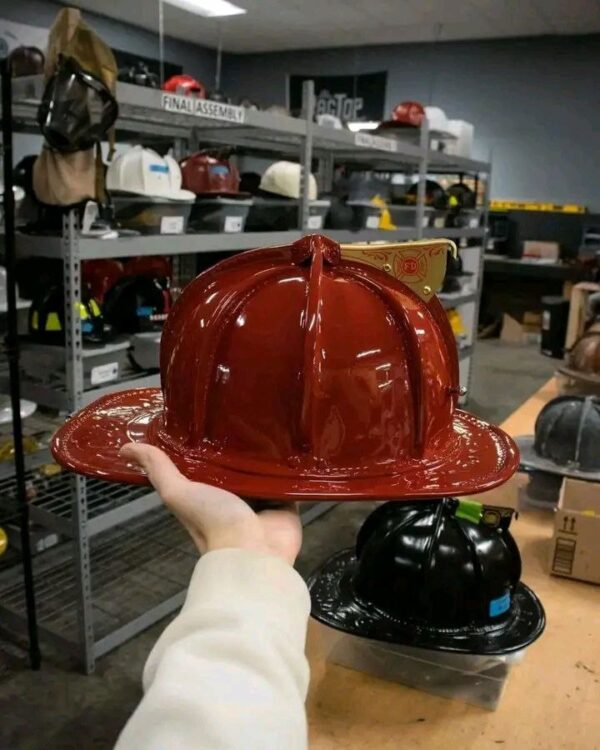 Custom 2023 Cairns N5A Fire Helmet Refurb - Image 3