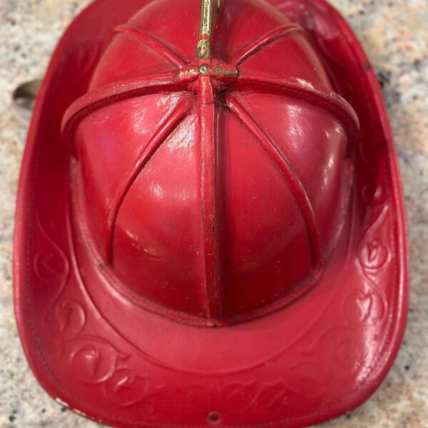 Vintage Cairns 5A Fire Helmet - Image 3